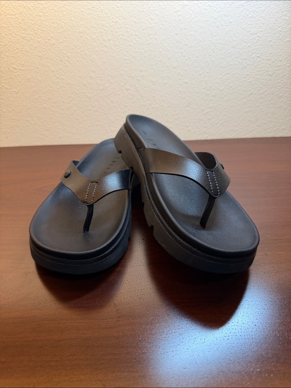 Reef Women’s  Black Platform Flip Flops